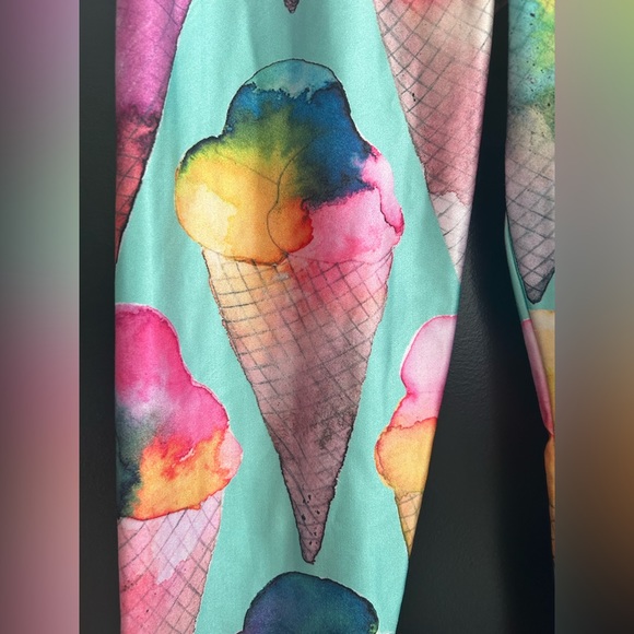 Made in Canada Artist Ice Cream Yoga Leggings - Size XL - Picture 4 of 4